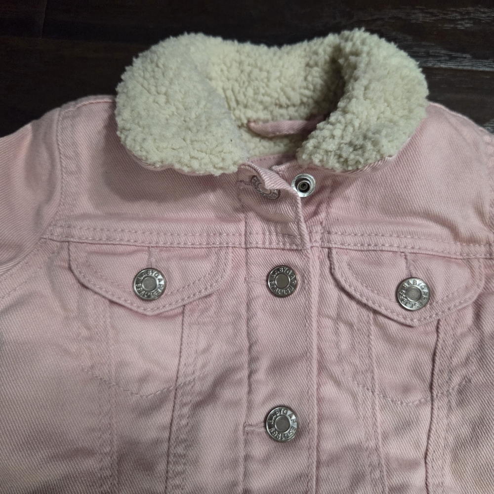 Gap Pink Baby Denim Jacket with Sherpa Lining And Collar - Picture 2 of 7